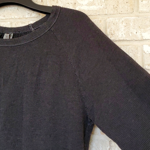 XCVI 3/4 Sleeve Crew Neck Top in Charcoal, Size Large, NWT - Picture 7 of 11